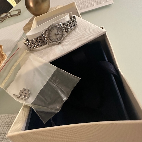 Raymond Weil Women’s Tango Collection Watch - Picture 2 of 5